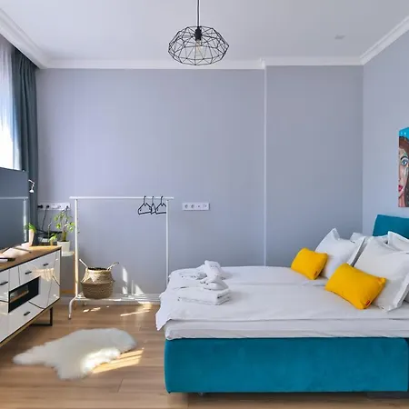 Apartment - The Blue - 1bd With Artistic Interior Design By Flat Mаnager
